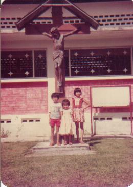 3cross.jpg